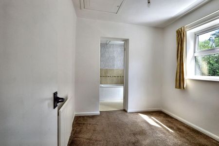 2 bedroom end of terrace house to rent - Photo 5