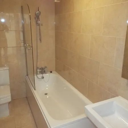 Station Lane, Hornchurch, RM12 6NJ, Property for rent - Photo 1