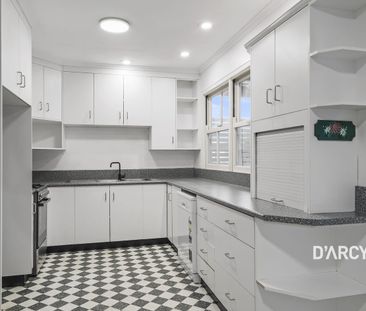 Comfortable Living at Carmel! - Photo 4