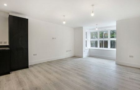 Stone Cross House, Church Hill, Stone, DA9 9YU - Photo 2