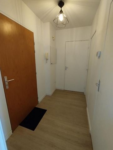 Appartement T2 à louer Saint Jacques De La Lande - 42 m² - Photo 2