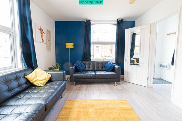 5 bedroom end of terrace house to rent - Photo 1