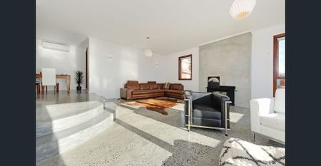 Sandy Bay - Sweeping water views - Photo 4