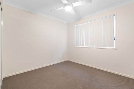 22 Almandin Street,LOGAN RESERVE - Photo 4