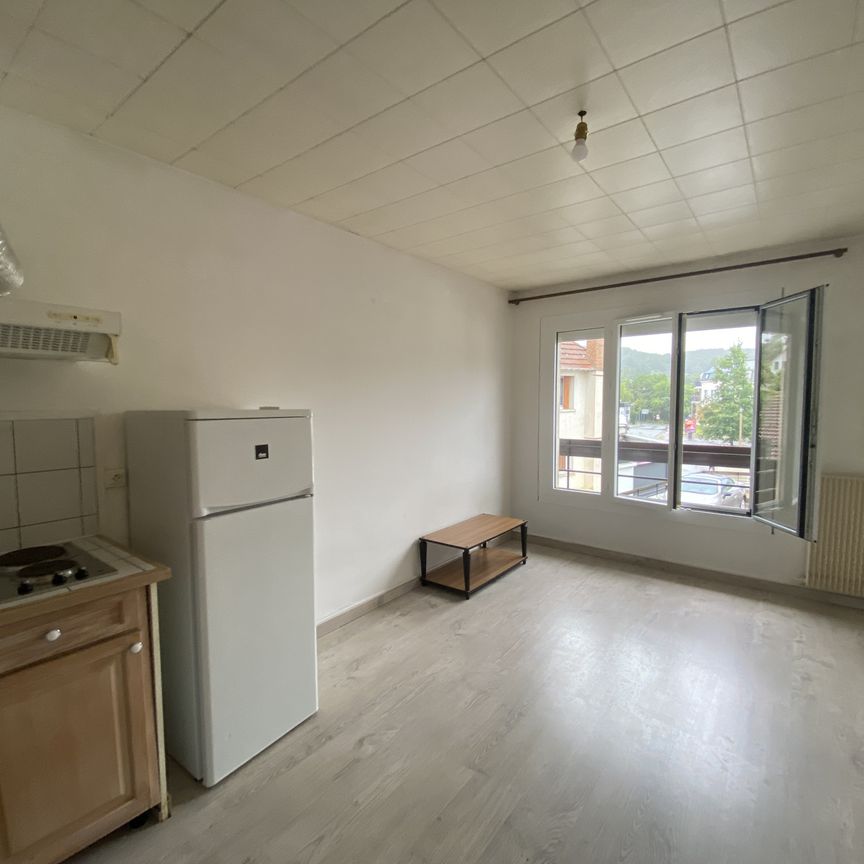 Location Appartement 1 pièce 22m² ORSAY 91400 - Photo 1