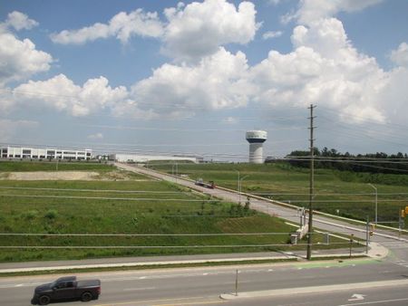 For Lease - 555 William Graham Drive Unit# 438, Aurora, Ontario - Photo 2