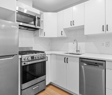 689 Churchill Avenue North - LL03 - Photo 1