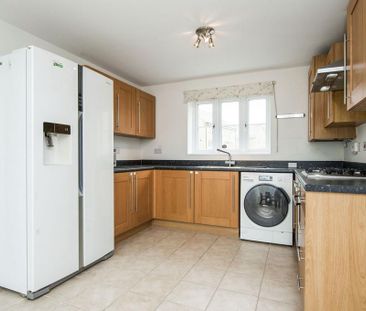 4 bedroom detached house to rent - Photo 5