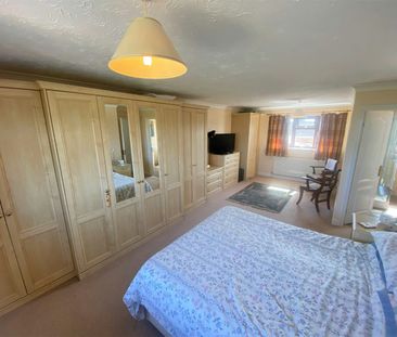 Detached house to rent on - Photo 5