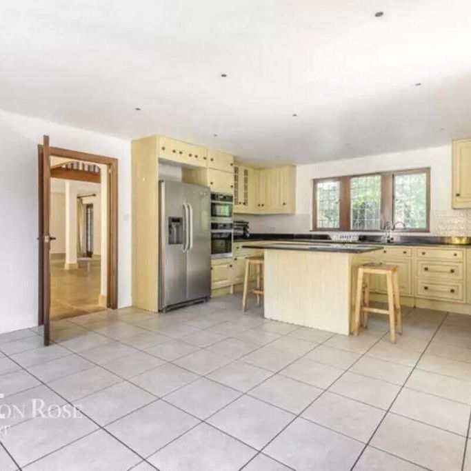 4 bedroom detached house to rent - Photo 1