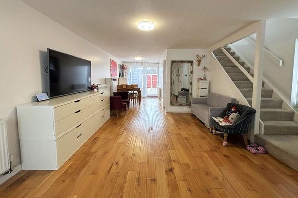 3 bedroom terraced house to rent - Photo 1