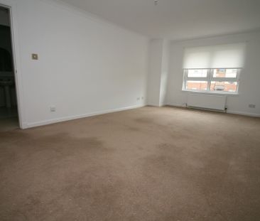 Anderson Court, North Lanarkshire, Wishaw, ML2 7PD - Photo 4