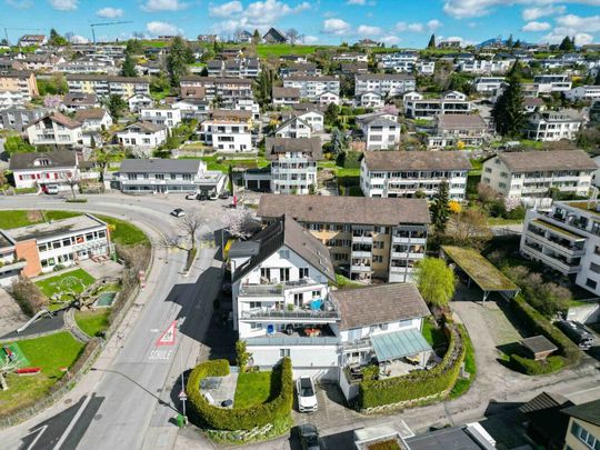 4.5-Zimmerwohnung in Rapperswil - zentral, gepflegt und bezugsbereit - Photo 1