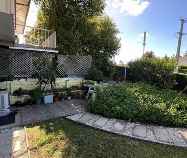 Modern, Charming & Furnished Studio in Double... - Photo 1