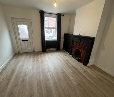 2 bedroom property to rent - Photo 3