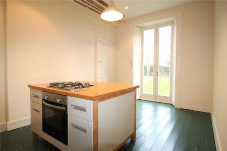 2 bedroom apartment to rent - Photo 5