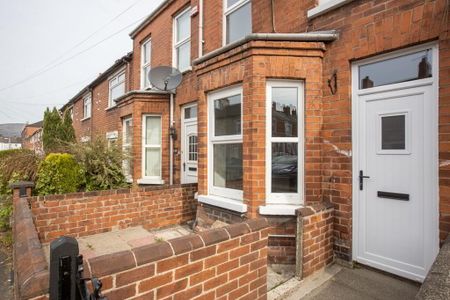 99 Donnybrook Street, BT9, Belfast - Photo 2