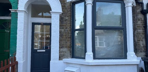 4 bedroom terraced house to rent - Photo 2