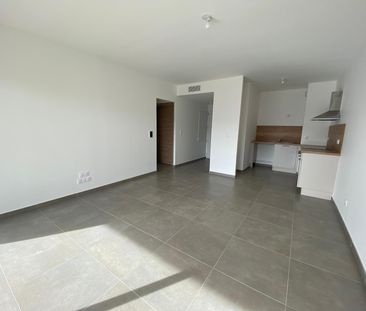 Location Appartement 2 pièces 47m² VALENCE 26000 - Photo 2