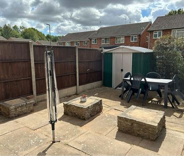 Semi-detached house to rent on - Photo 5