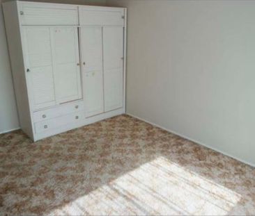 Gladstone Park - Photo 1