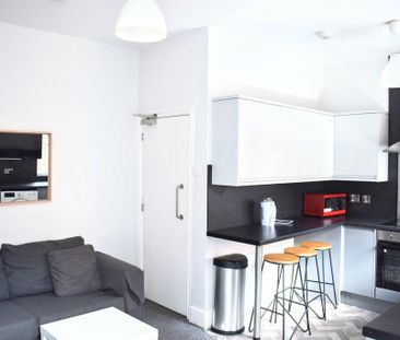 5 bedroom terraced house to rent - Photo 5