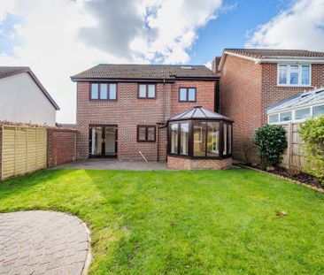 4 Bedroom House - Conference Drive, Locks Heath - Photo 4