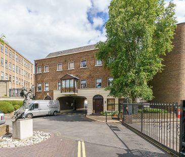 Windsor Court, Windsor Place, Pembroke Street, Dublin 2, D02 XT38 - Photo 5