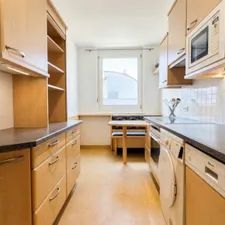 8Min zur U2 - helle 3-Zimmer-DG-Wohnung - sonnige Terrasse - teilmöbliert - Tiefgarage - top Anbindung - Photo 2