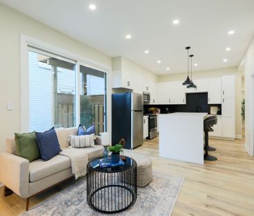 For Lease - 6 Luttrell Avenue Unit# Main Floor, Toronto, Ontario - Photo 2