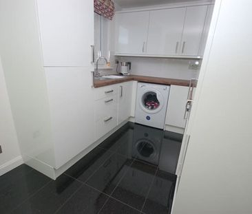 1006L Howden Hall Court, Edinburgh, EH16 6UZ - Photo 5