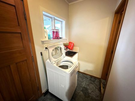 Prime city location - seven-bedroom student rental - Photo 2