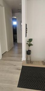 Appartement 5 1/2 haut de triplex - Photo 4