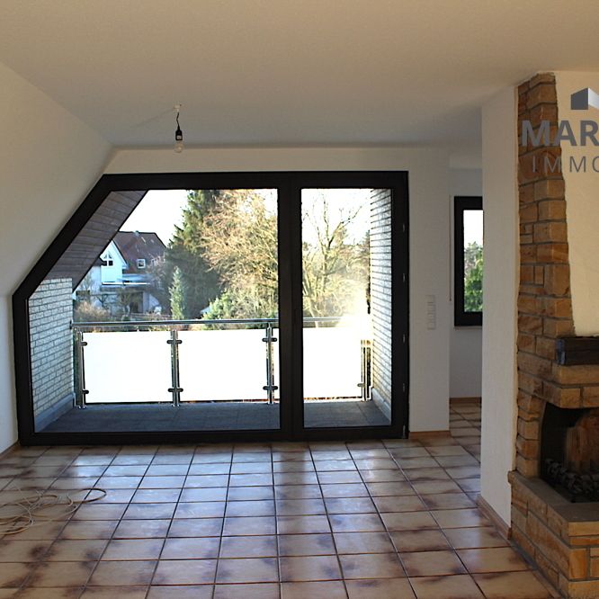 Komplett modernisierte helle Dachgeschosswohnung mit Balkon in guter, ruhiger Si ... - Photo 1