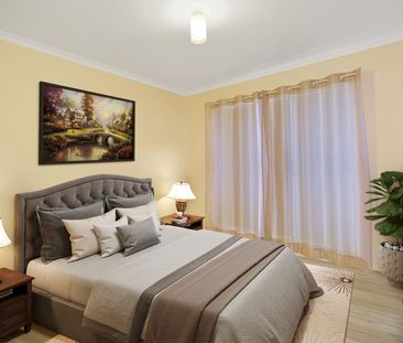 COMFORTABLE FAMILY HOME - Photo 3