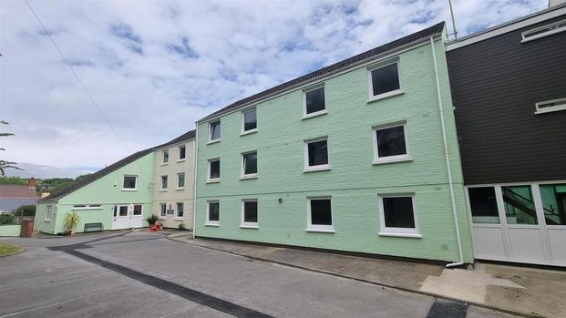 2 bedroom apartment to rent - Photo 1