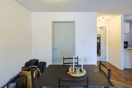 For Lease - 15 Jacksway Crescent Unit# 215, London North, Ontario - Photo 4