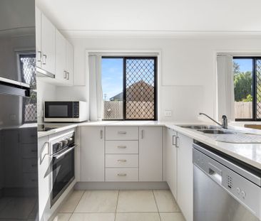 1/55 Fedrick st Charming, Comfortable Living Starts Here - Photo 6