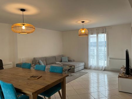 Location appartement 4 pièces, 91.90m², Jonzac - Photo 2