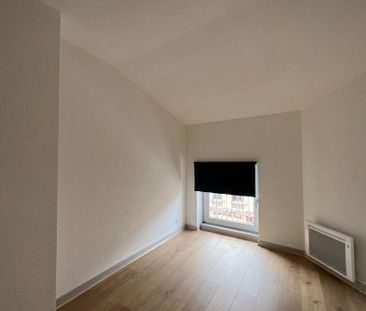 Location Appartement 4 pièces 117m² - Photo 3