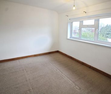 Monkswood Avenue, Leeds - Photo 2