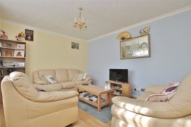 Nursery Road, Woking - 4 bedrooms Property for lettings - Seymours - Photo 1