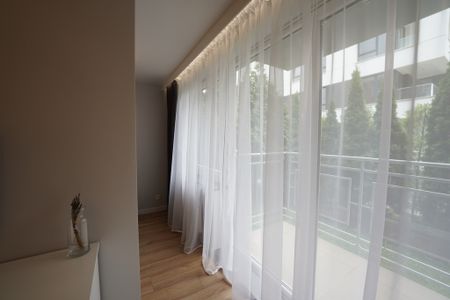 ŚRÓDMIEŚCIE, apartament 42m2 balkon+garaż - Zdjęcie 2
