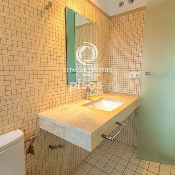 Casa adosada en alquiler en Villa de Adeje - Photo 1