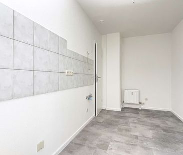 Stilvoll modernisierte 2-Raum-Wohnung mit Aufzug & optionaler Einba... - Photo 5