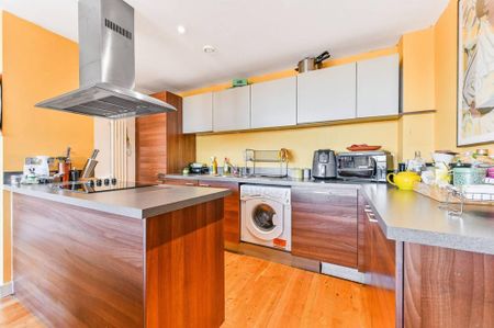 2 bedroom penthouse to rent - Photo 5