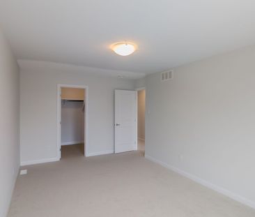 For Lease - 415 Silverberry Private, Kanata, Ontario - Photo 2