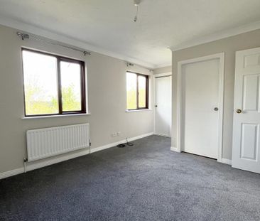 4 bedroom semi-detached house to rent - Photo 5