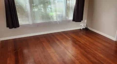 Popular - Four Bedrooms in the Heart of Hamilton East - Book to view now - Photo 5