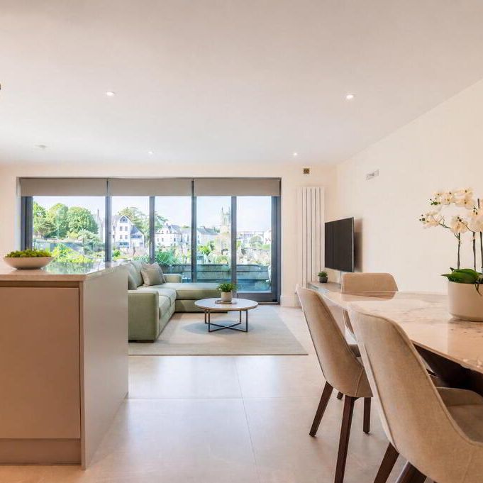 Apt 6, Priory Gate, Priory Park, Holywood, BT18 0LG - Photo 1